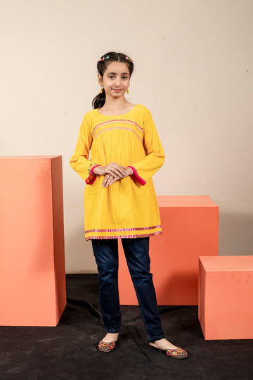 GIRLS kURTI
